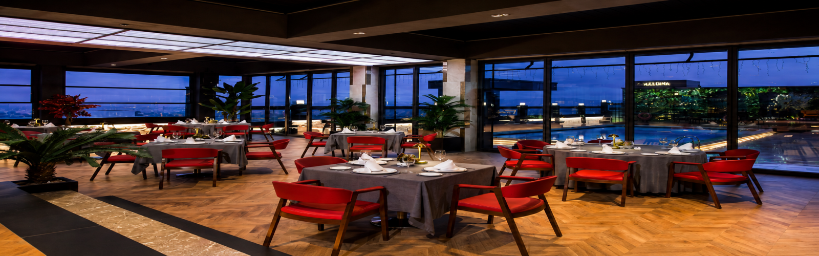 Luna Bar Restaurant